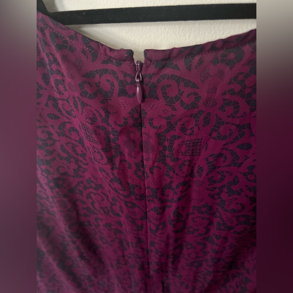 Banana Republic Sleeveless Pleated Blouse / Top - NWT, 6, Navy & Violet / Purple - Picture 7 of 8